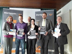 V.l.n.r.: Gesine Westhäuser (Startpunkt57), Tobias Orsowa, Frank Ermert(Startpunkt57), Désirée Steup, Peter Fahrensohn, Klaus Irle (Startpunkt57).