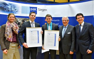 Sie freuten sich über eine gelungene IHK-Preisvergabe (v.li.): Teresa Mason-Hermann, Dr. Daniel Metz, Alexander Günther, IHK-Präsident Klaus Th. Vetter und Christian Hermann.