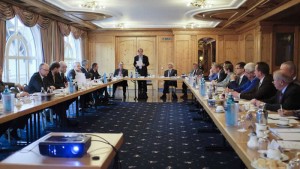 Zum traditionellen „Wittgensteiner Unternehmergespräch“ der IHK Siegen konnte Vizepräsident Christian Kocherscheidt kürzlich zahlreiche Unternehmerkolleginnen und –kollegen im Landhotel Doerr begrüßen. 