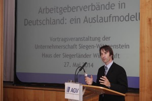 Professor Dr. Christoph Strünck von der Universität Siegen referierte auf Einladung der Unternehmerschaft Siegen-Wittgenstein zum dem Thema: „Arbeitgeberverbände in Deutschland: Ein Auslaufmodell?“.