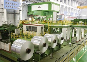 Dieses Aluminium-Kaltwalzwerk ist bei der Nanshan Light Alloy Co. Ltd. in China im Einsatz. (Foto: SMS)