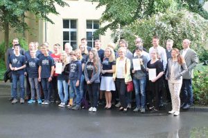 Gruppenbild der beiden Siegerschulen.