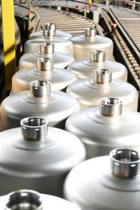 Rund 1,35 Millionen Kegs aus Edelstahl werden bei der BLEFA BEVERAGE SYSTEMS in Kreuztal pro Jahr gefertigt.